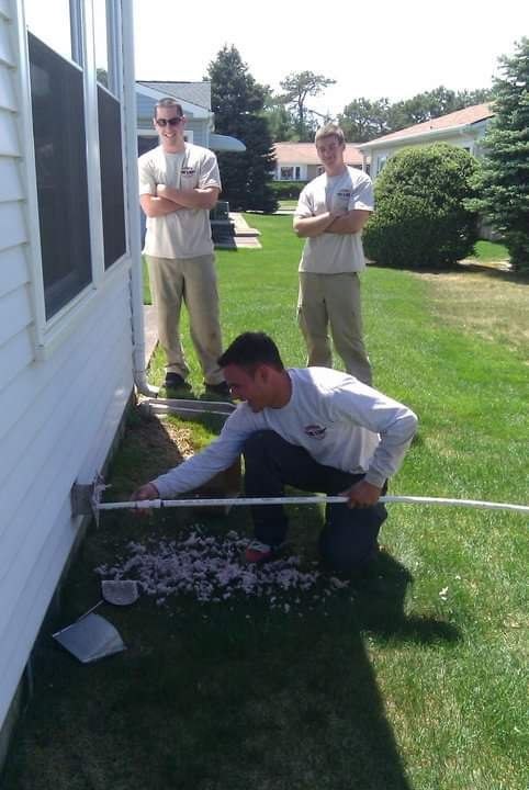 Commando workers on the job